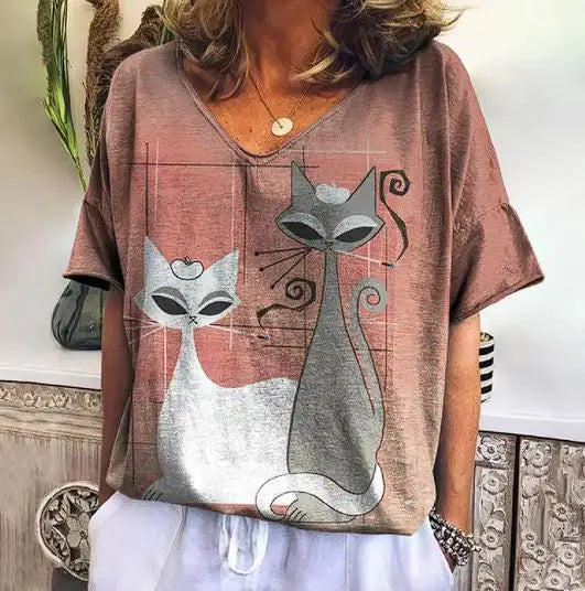 T-Shirt with Kitten Graphic